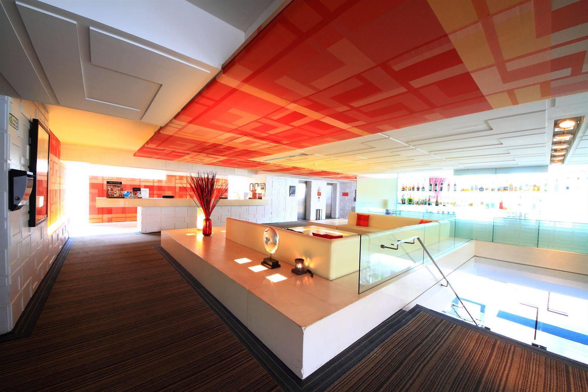 Hotel Le Fenix Sukhumvit 11 3*