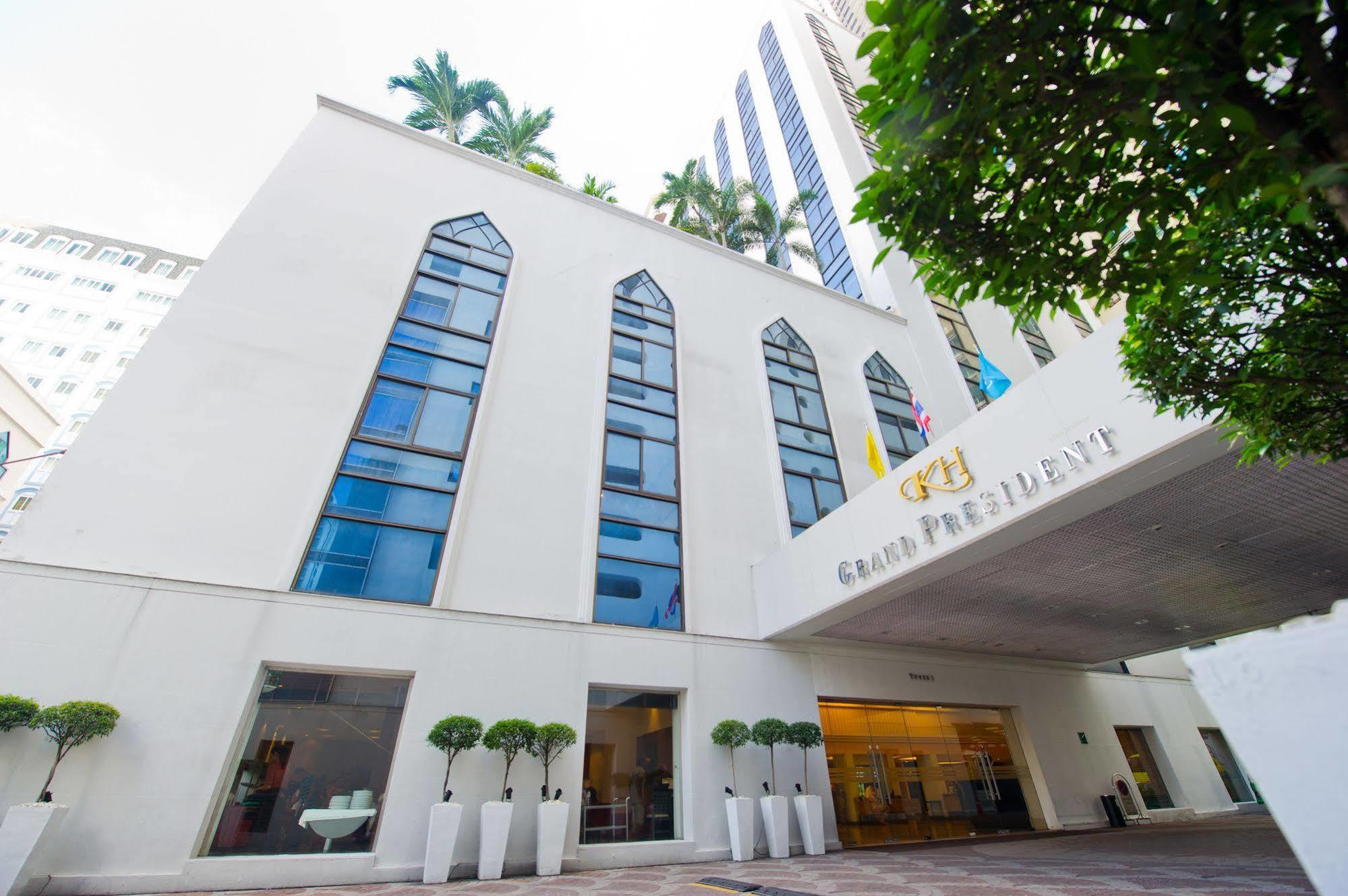 Grand President Hotel 4*