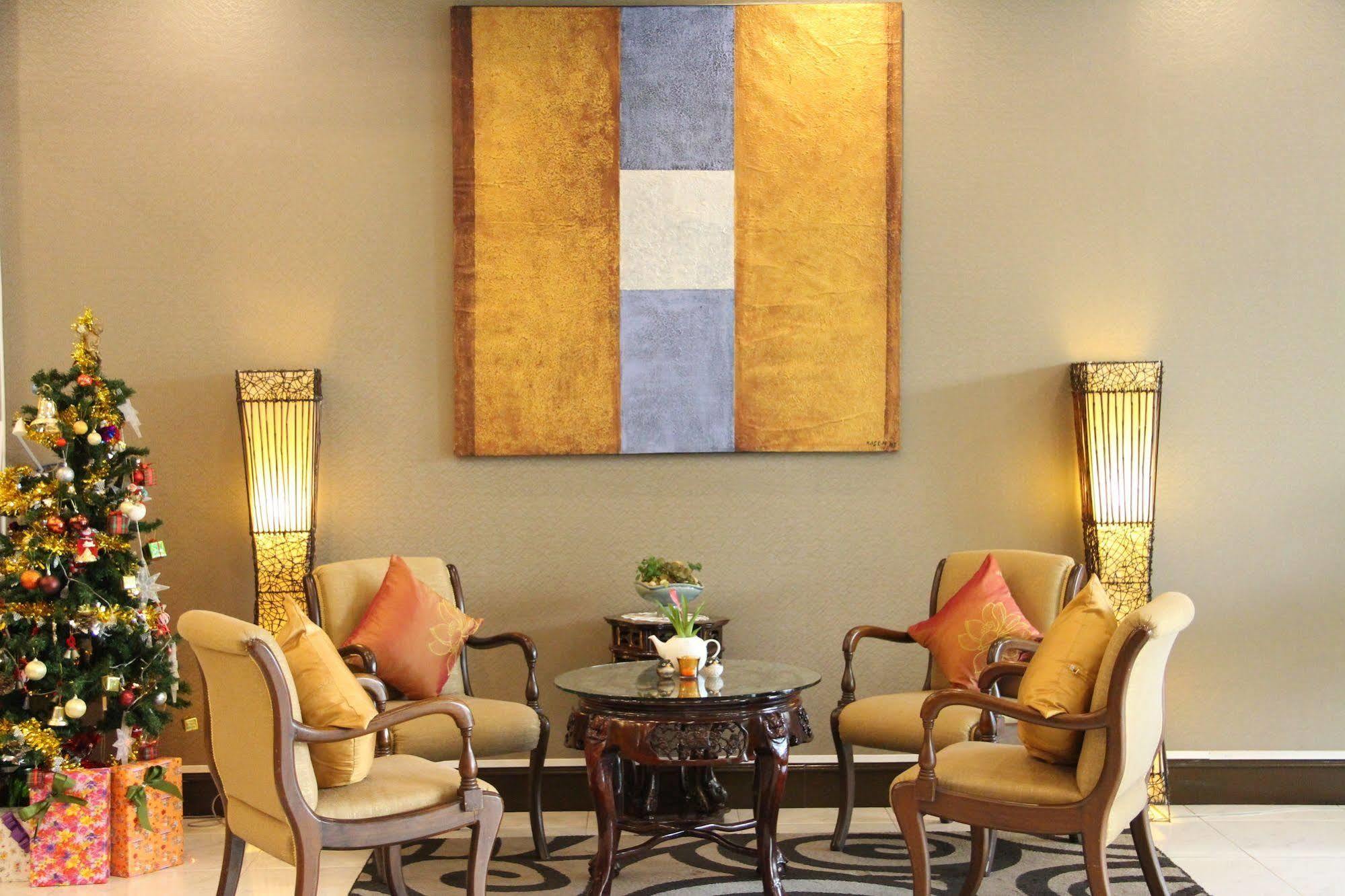Yellow Ribbon Hills, Boutique Hotel Bangkok