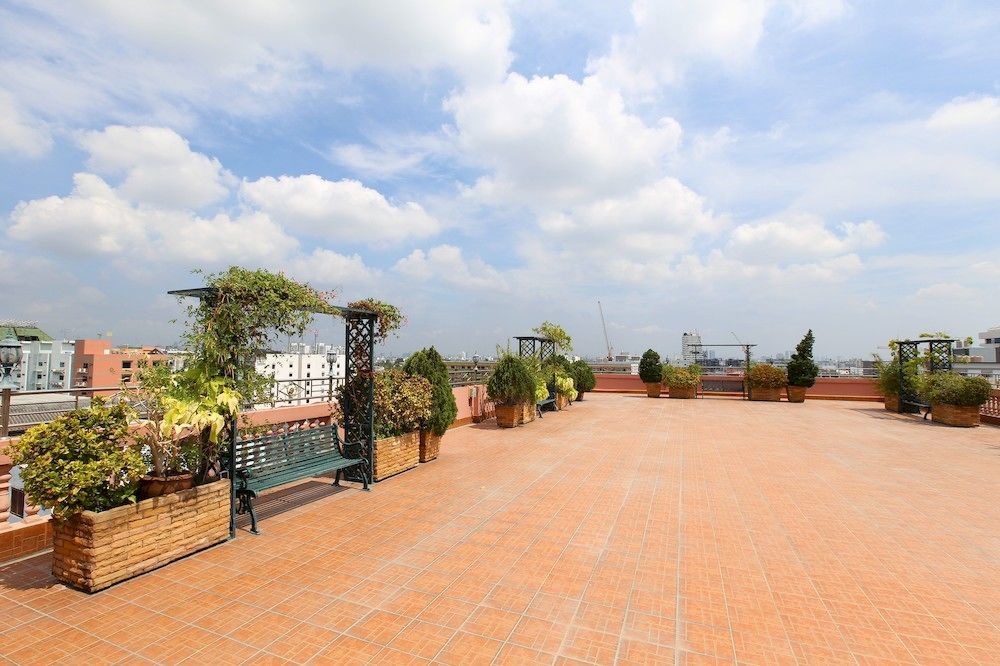 Kc Place Srinakarin Hotel 3*