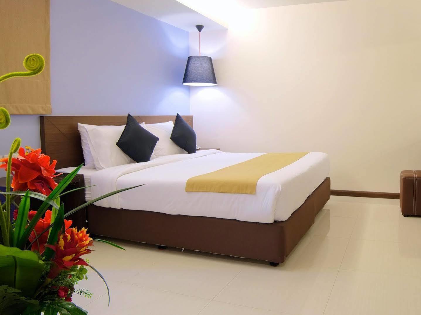 Hotell Grand Alpine Bangkok
