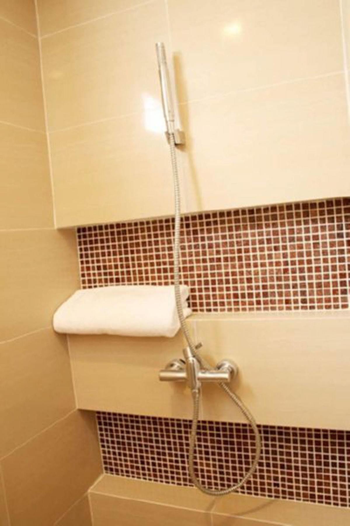 Hotel Tango Vibrant Living - Sha Extra Bangkok
