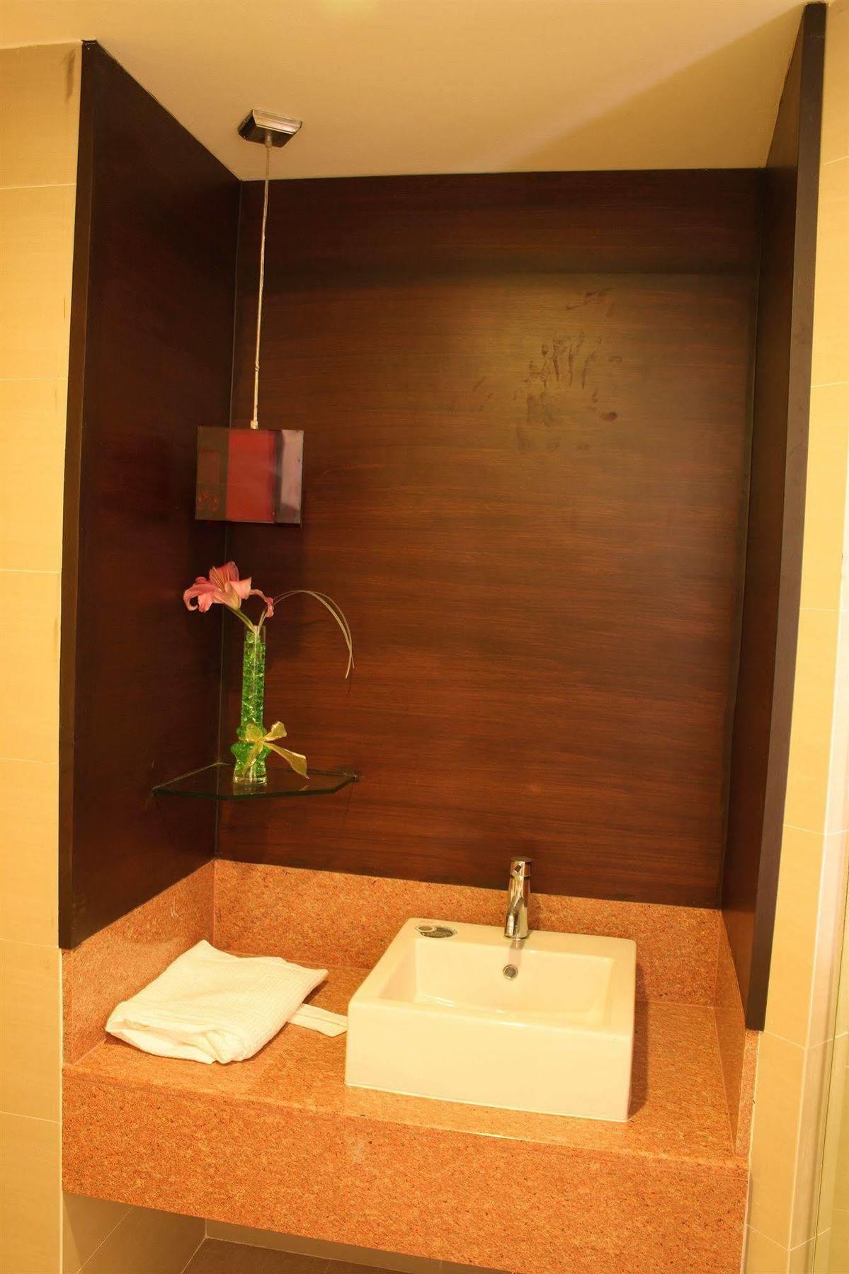 Tango Vibrant Living - Sha Extra 4* Bangkok