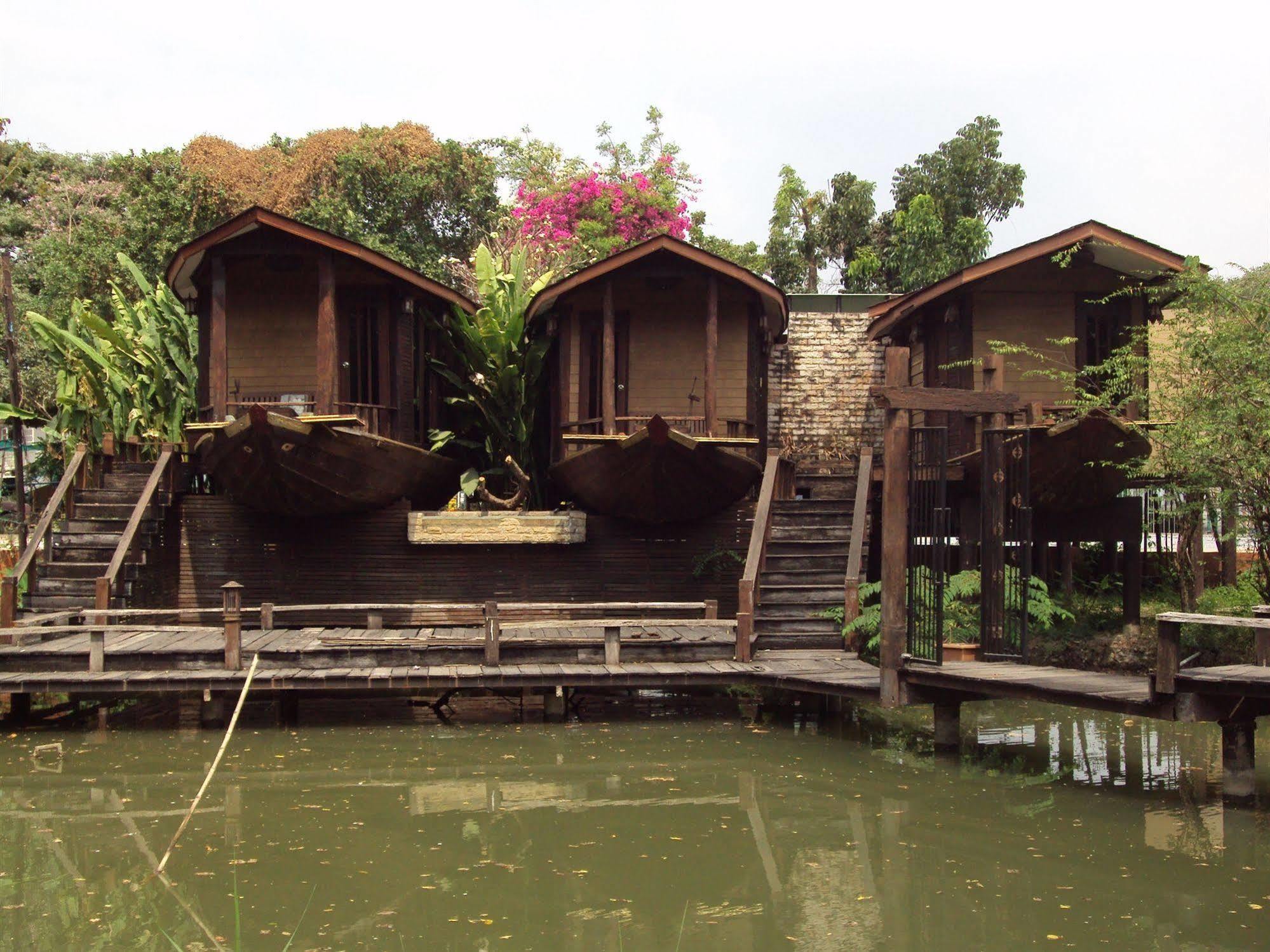 Nontnatee And Restaurant Homestay Bangkok