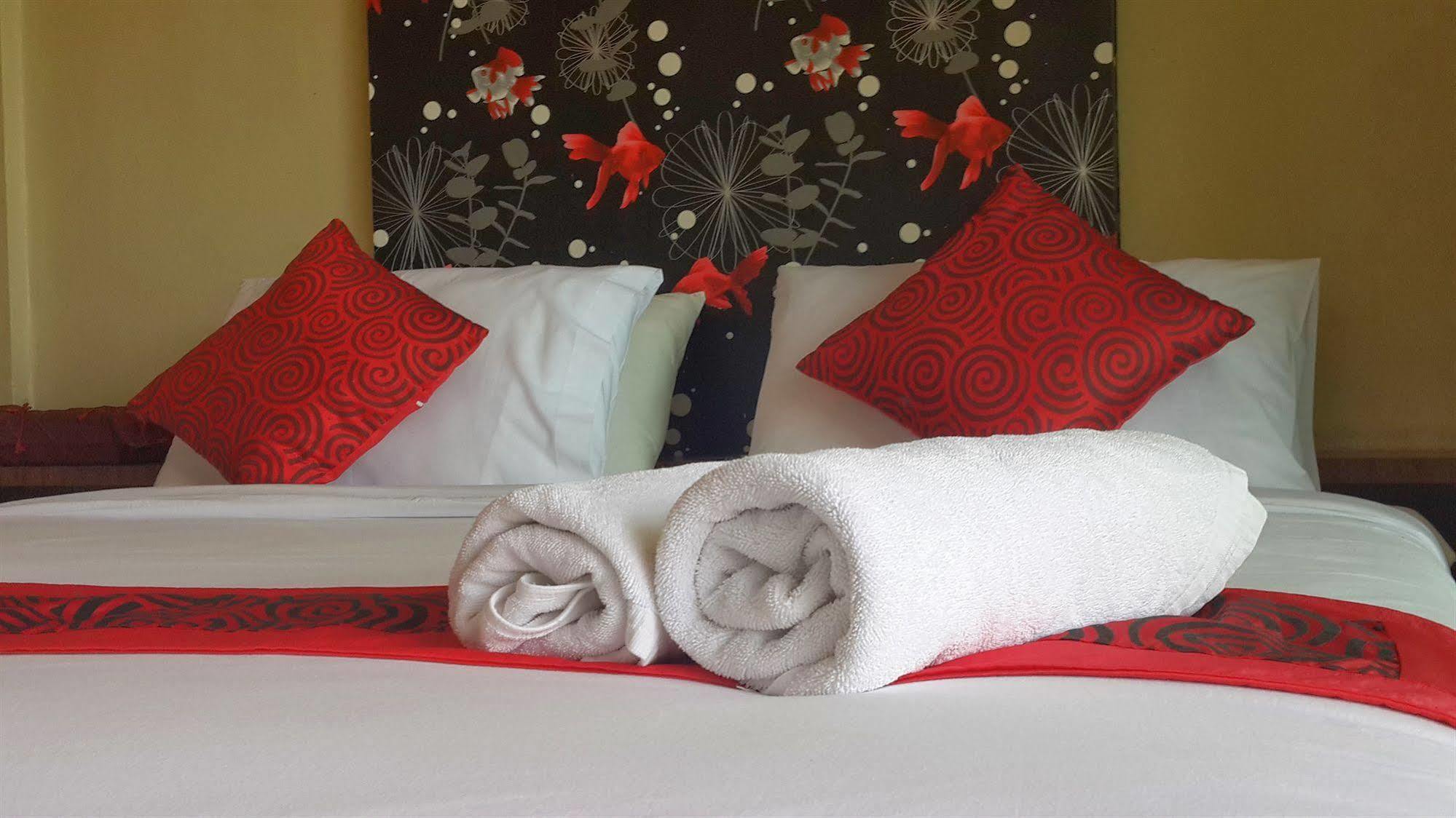 Nontnatee And Restaurant Homestay Bangkok