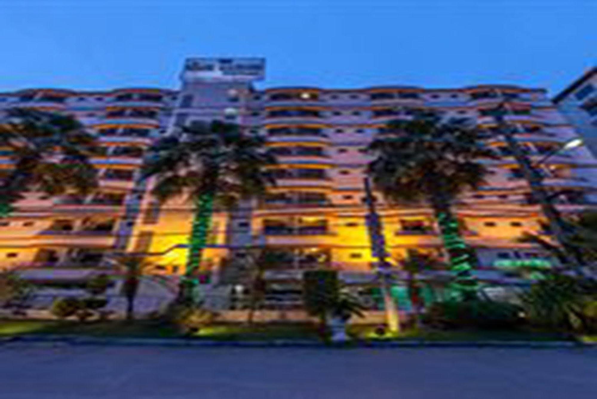Grand Mandarin Latphrao 130 2* Bangkok