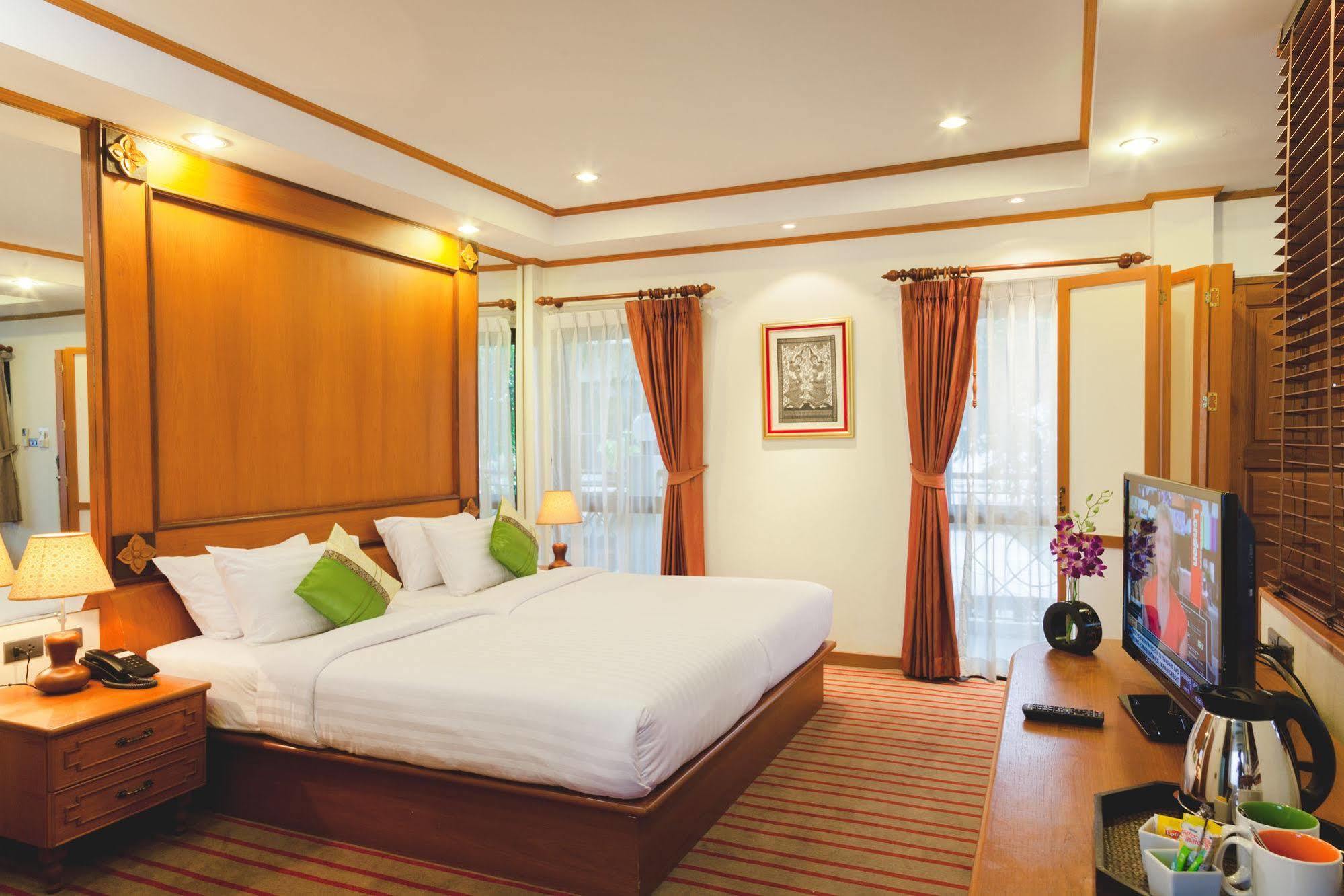 Khách sạn Charlie House Pin Klao 3*