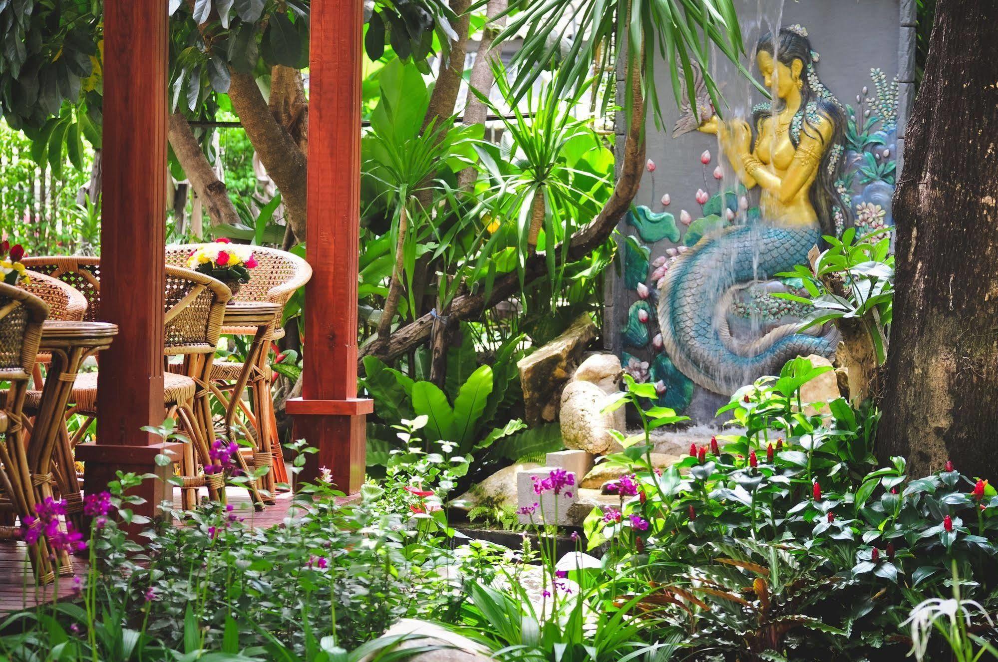 Khách sạn Charlie House Pin Klao Bangkok