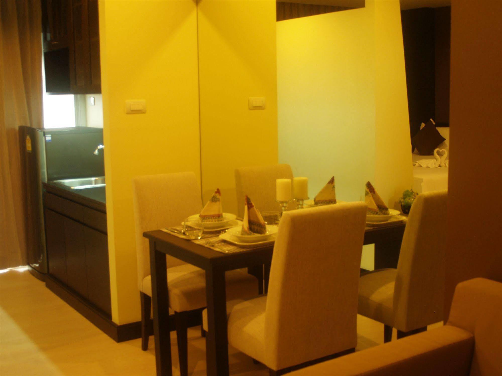 Kokotel Dheva Thonglor Hotell Bangkok