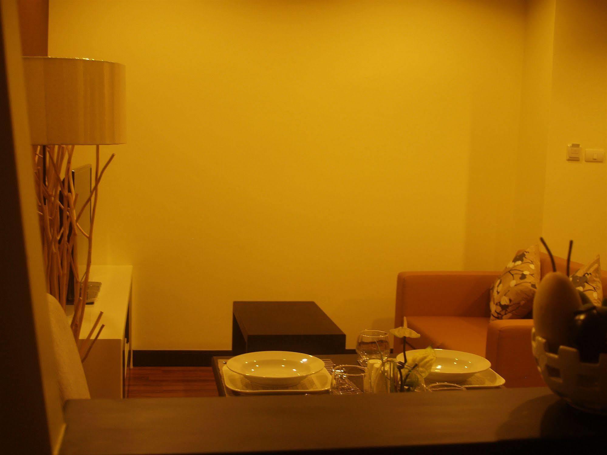 Kokotel Dheva Thonglor Hotell