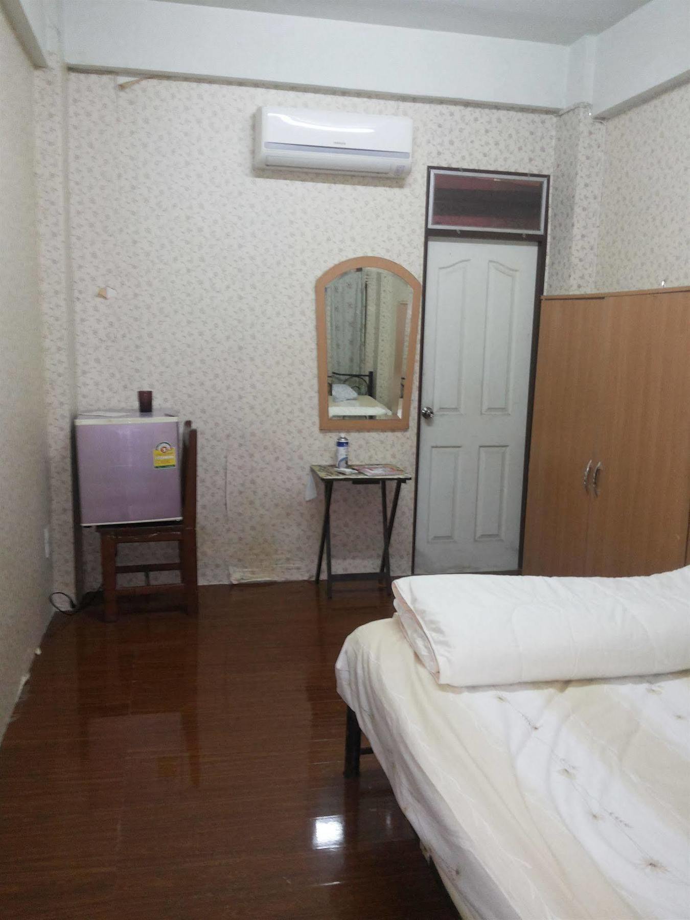 Oyo 471 Sunshine Apartment *