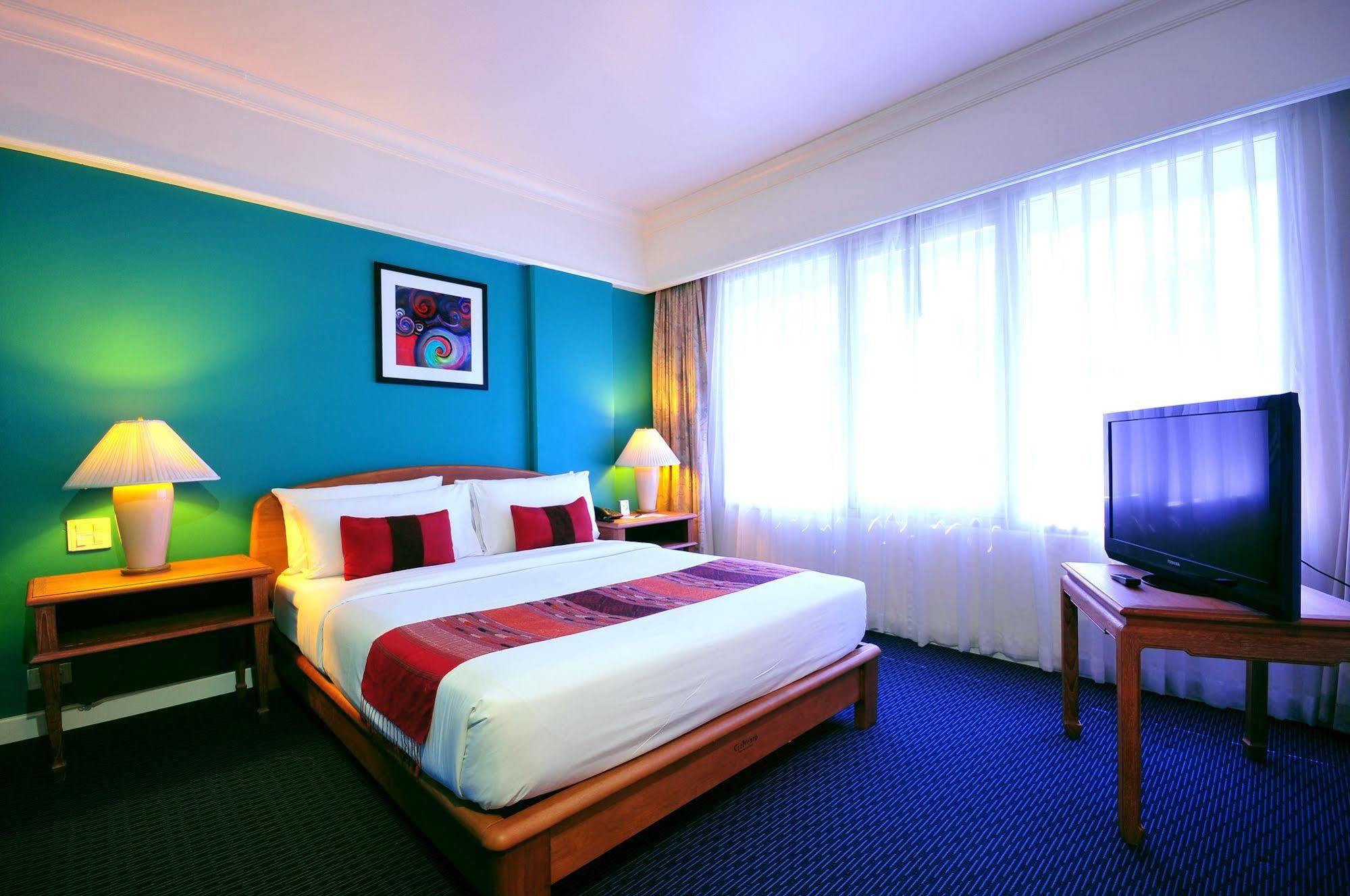 Le Siam Silom By Pcl Hotel Bangkok