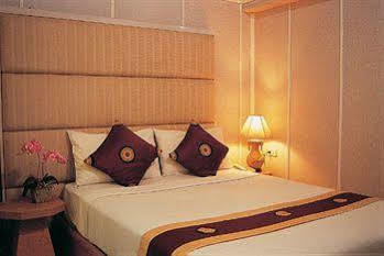 Sam's Locanda Bangkok