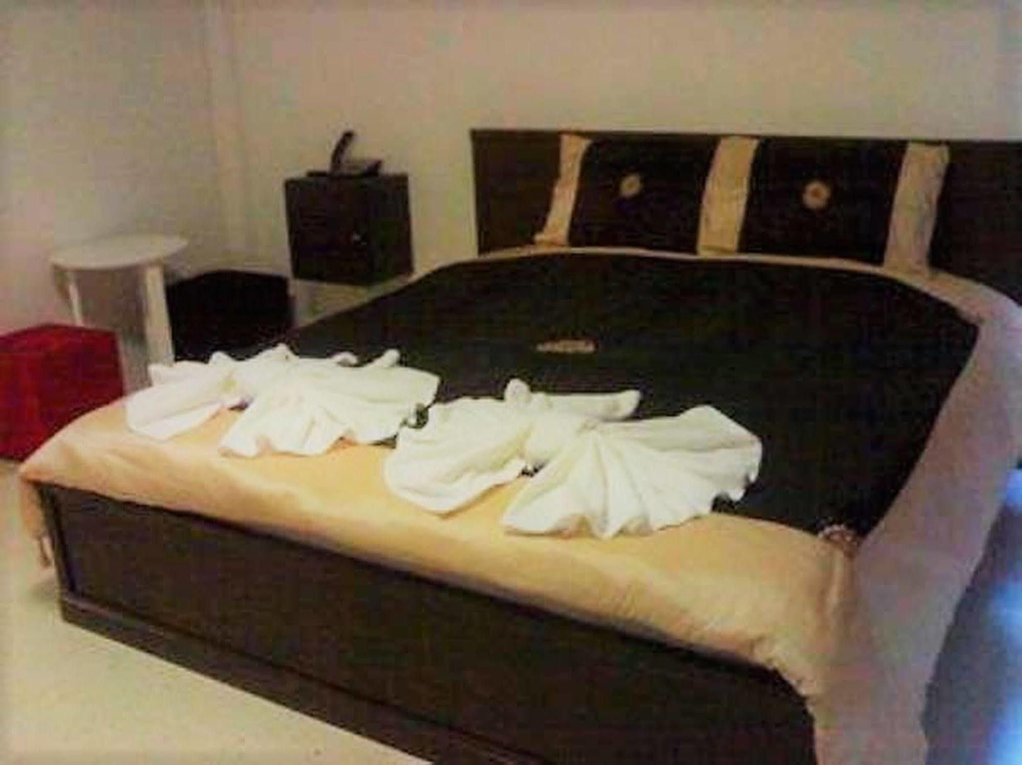 The Boss's Place Sathorn Hotell