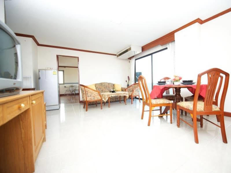Poonchock Mansion Khách sạn Bangkok