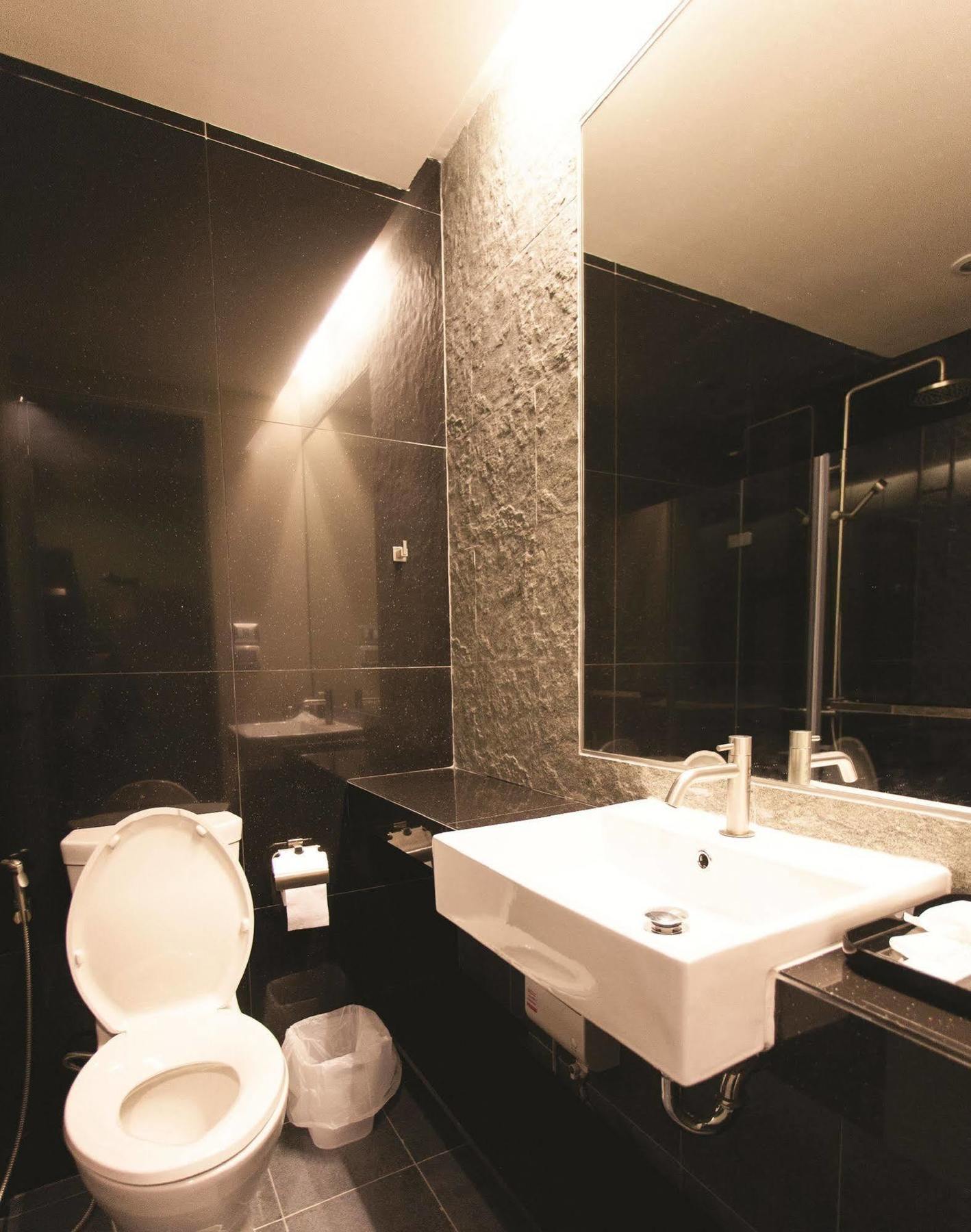 Varrzon Srinakarin 56 Aparthotel 2*