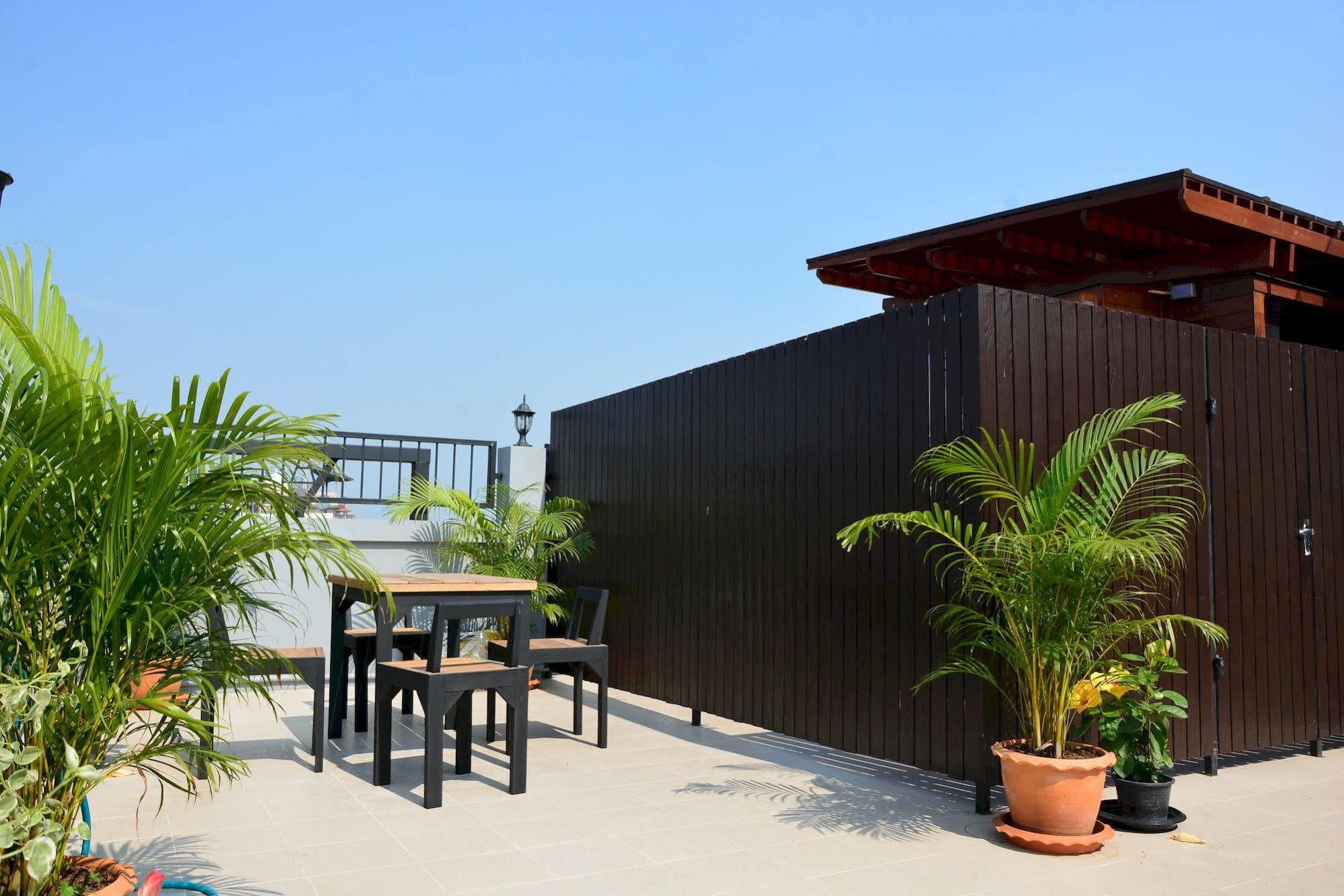 Rumah tetamu Adamaz House 2*