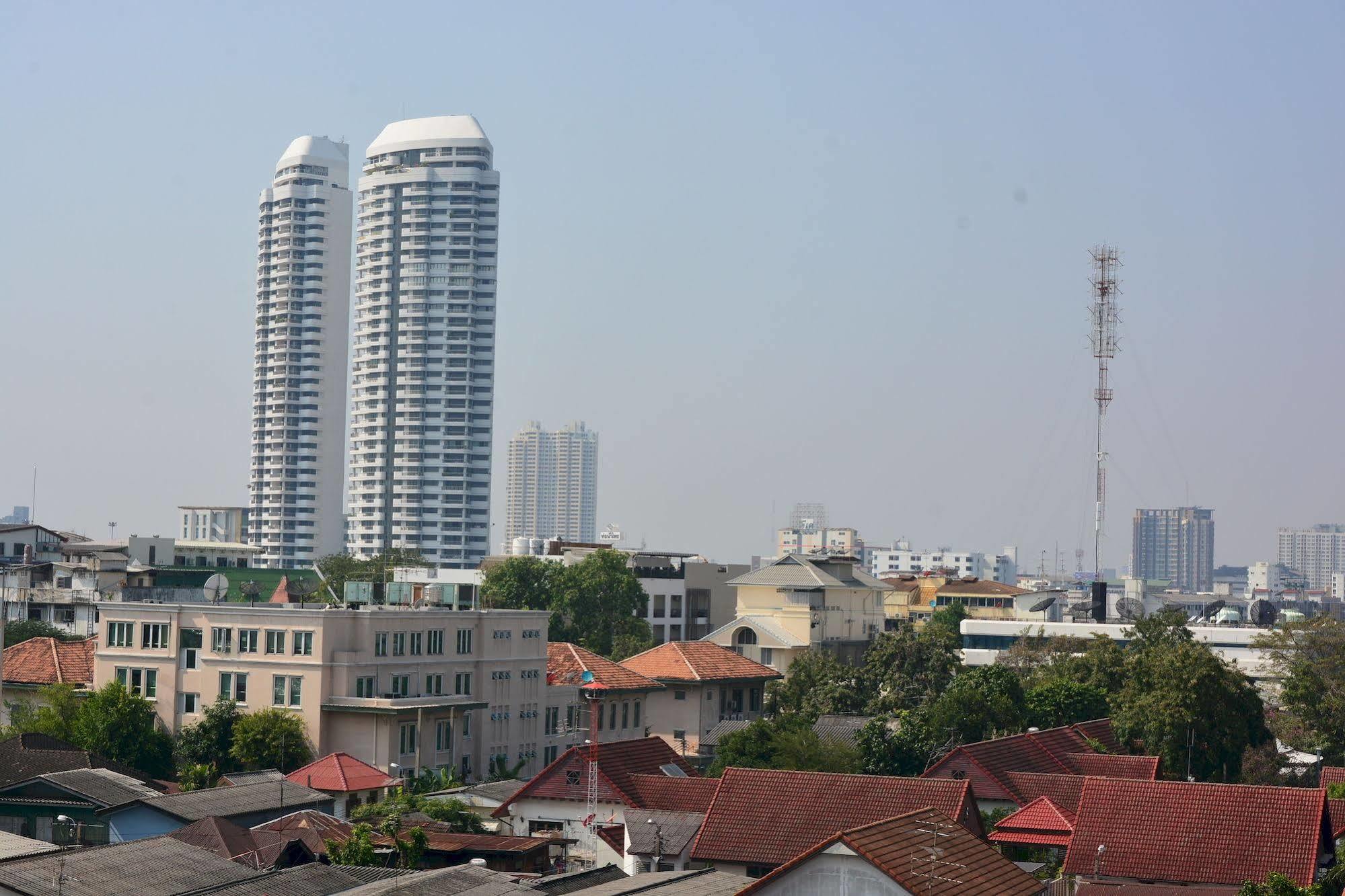 Rumah tetamu Adamaz House 2*