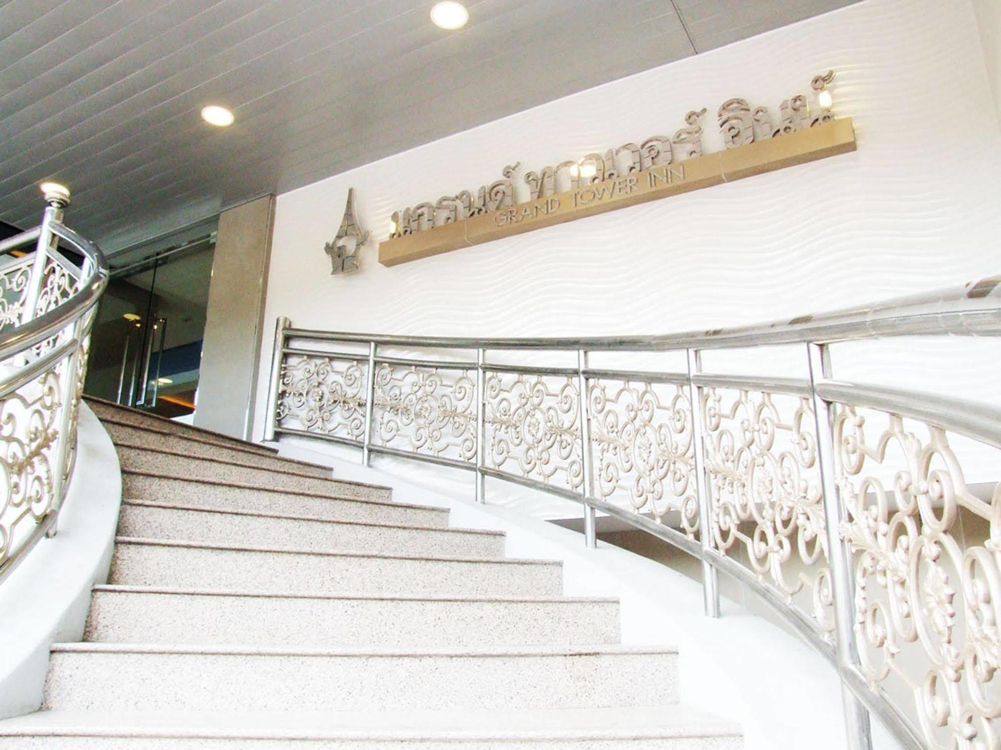 Grand Tower Sathorn Khách sạn 4*