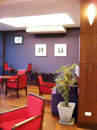 Albergue Center Point Plaza *