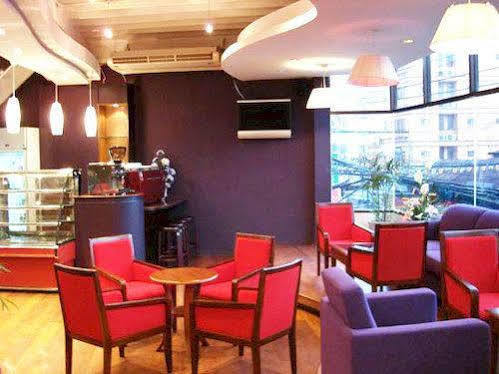 Albergue Center Point Plaza