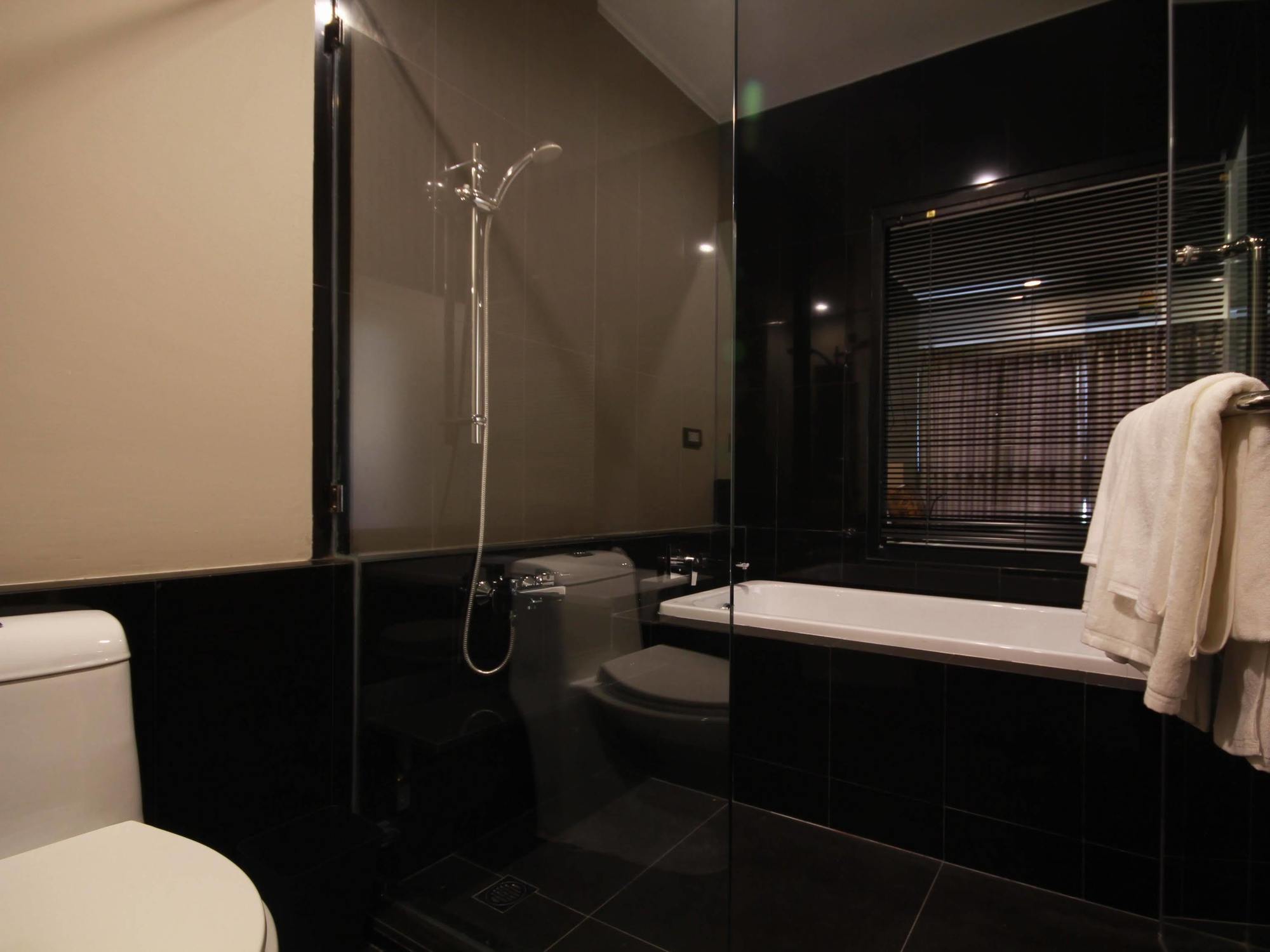 Khách sạn hẻo lánh Sereine Sukhumvit 39 Bangkok