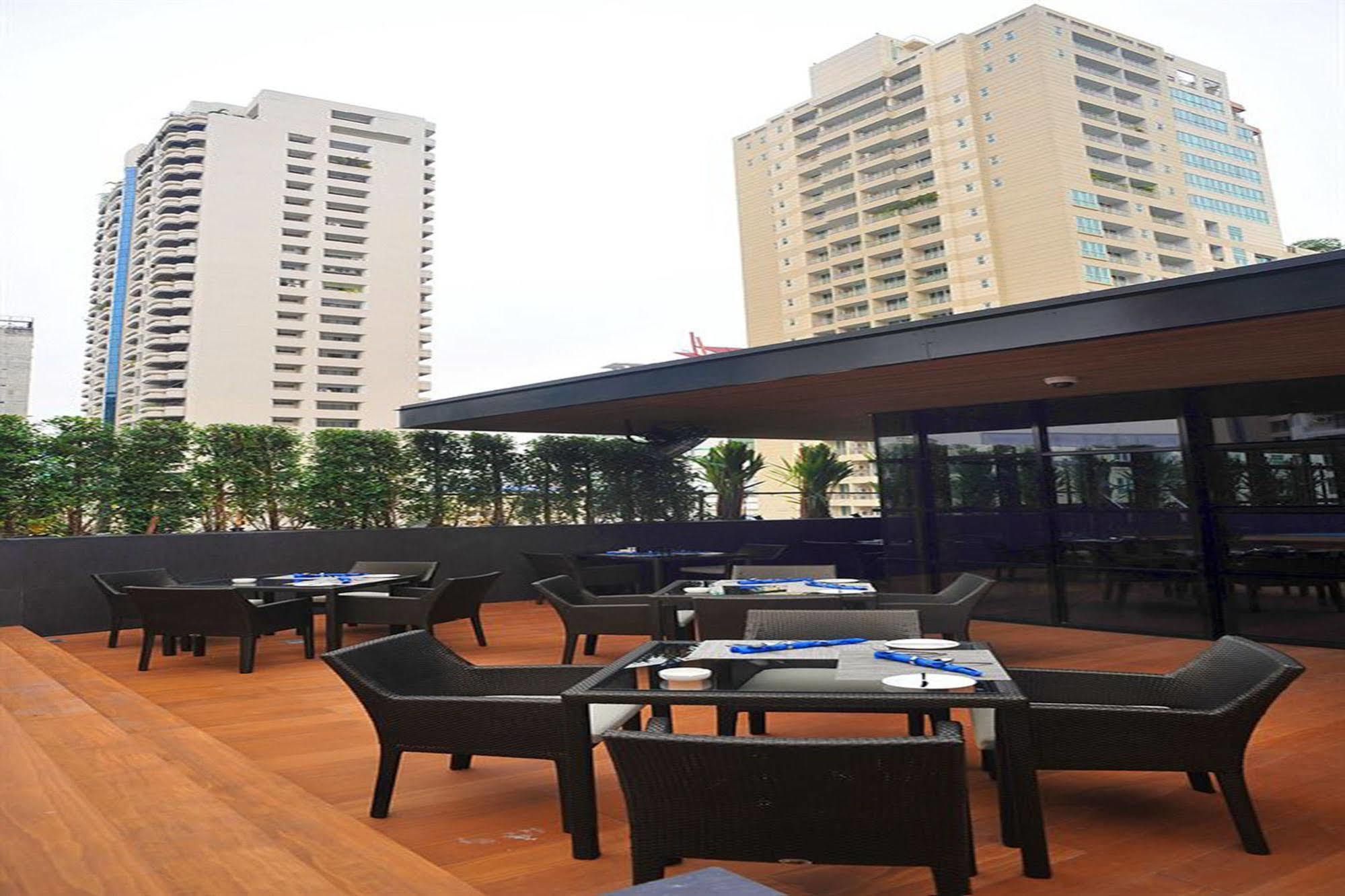Western @20 Sukhumvit Hotel
