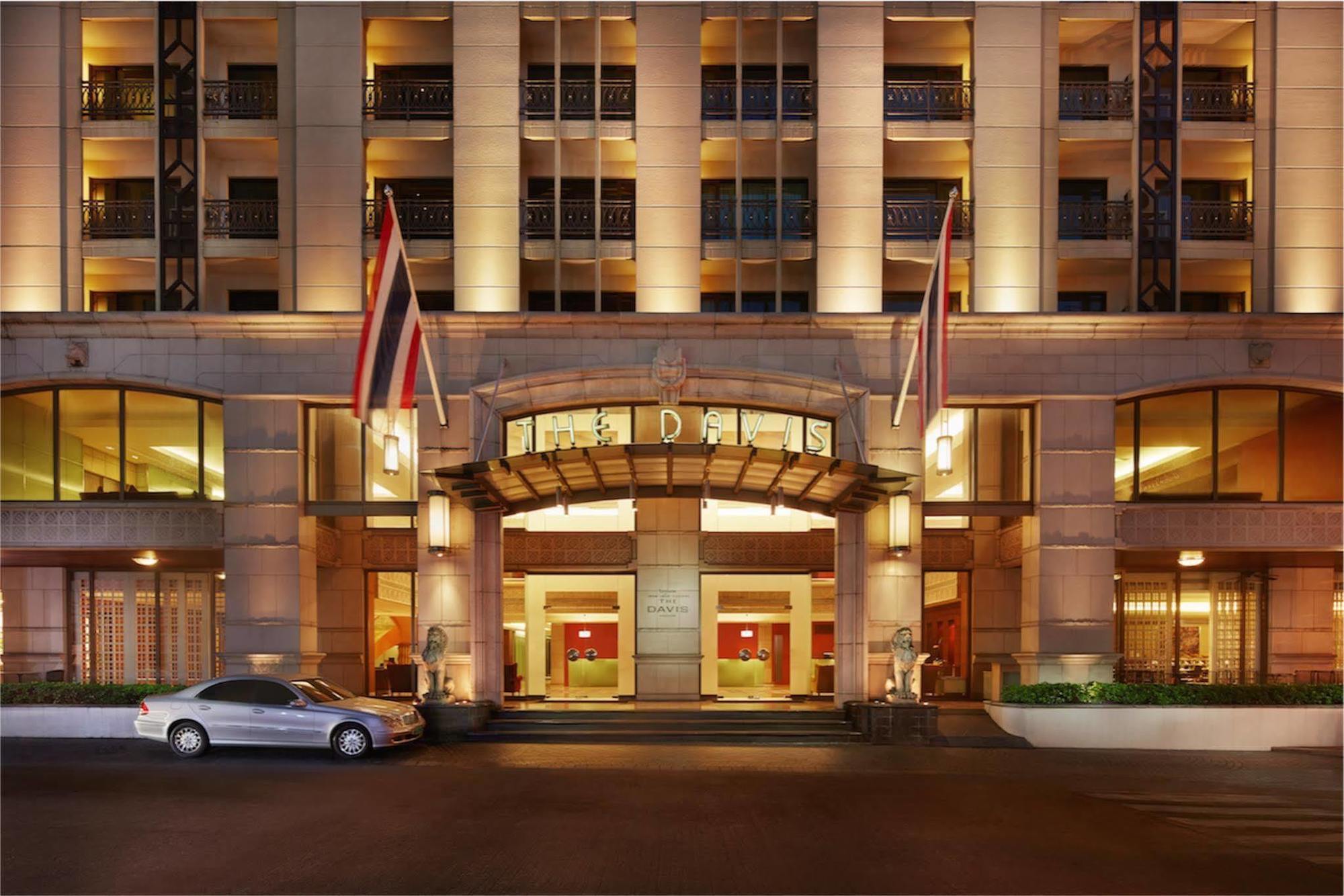 Khách sạn The Davis Bangkok