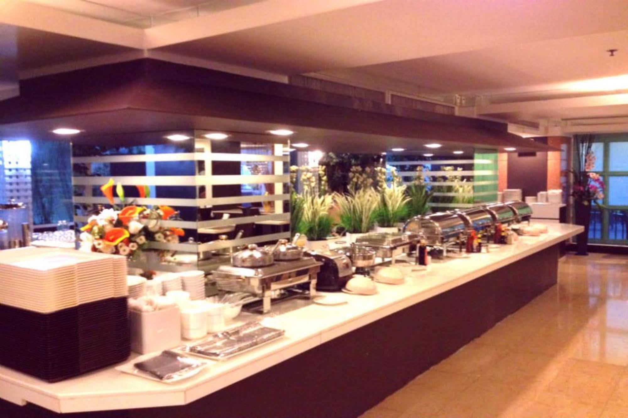 Hotel Hope Land Sukhumvit 24 Banguecoque
