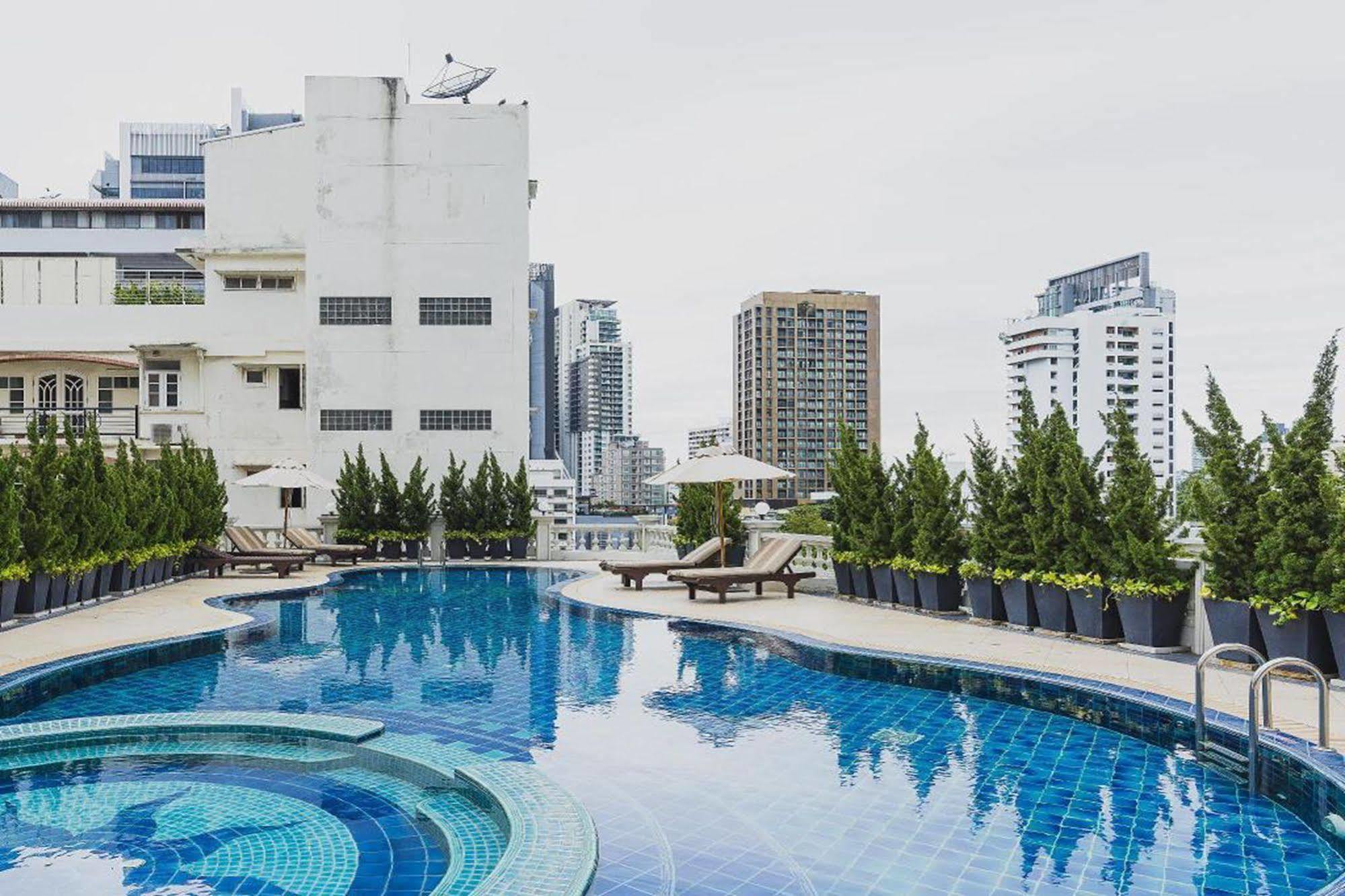 Hope Land Sukhumvit 24 Banguecoque