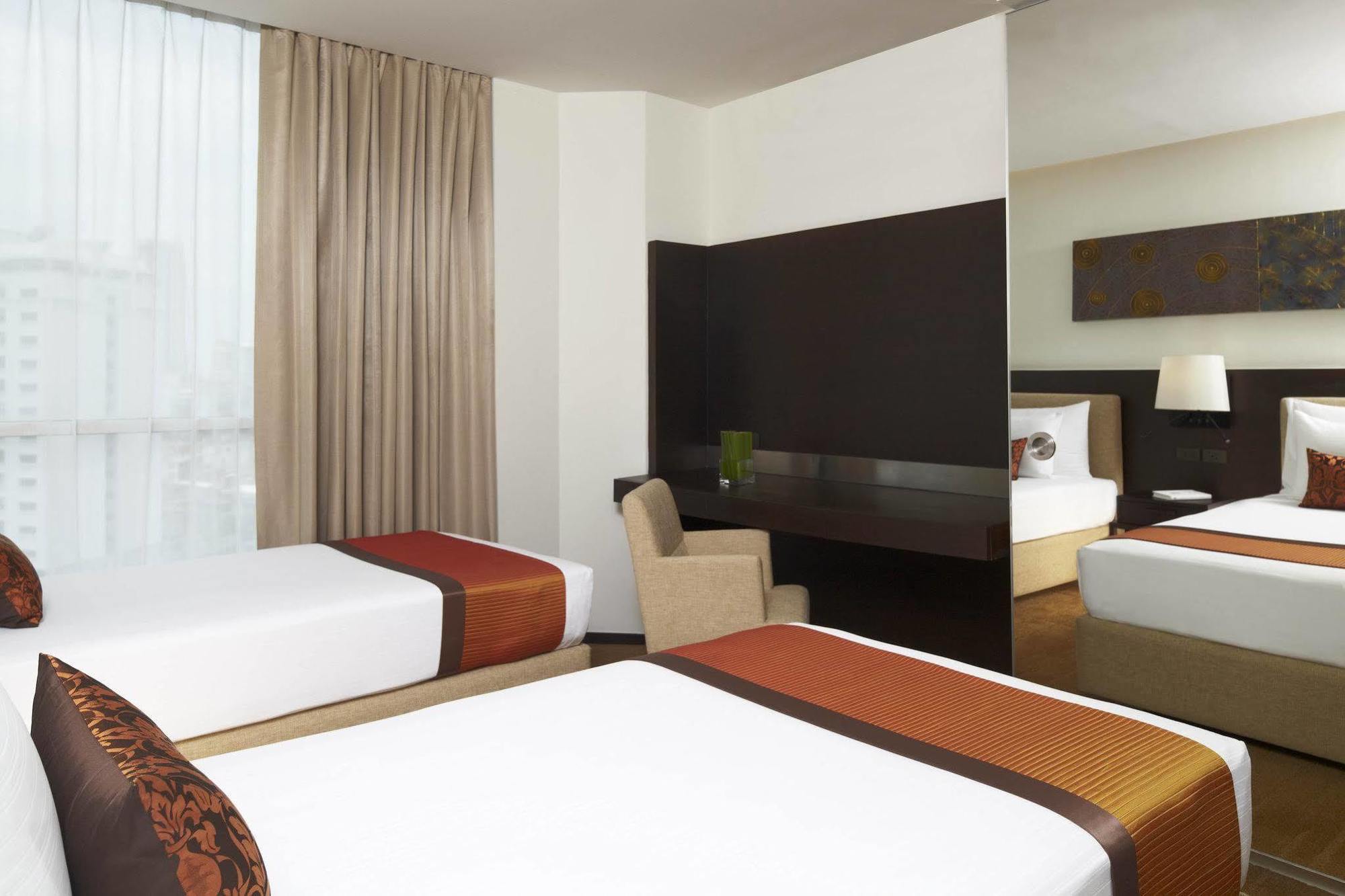 Oaks Sathorn 5*