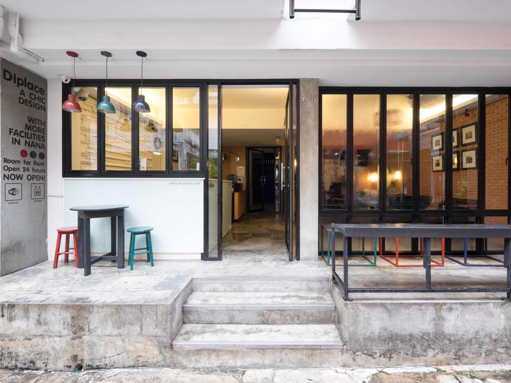 Di Place Khách sạn