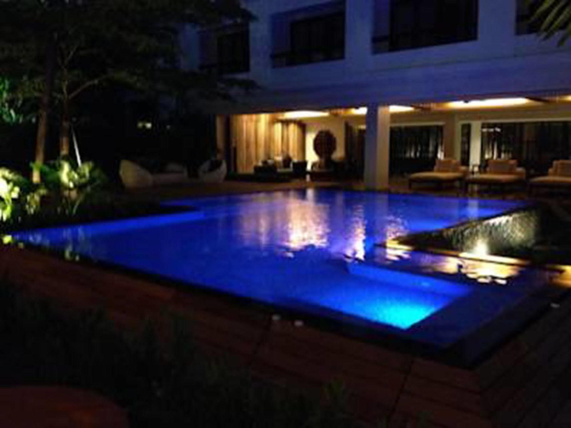 Uma Hotell 3*