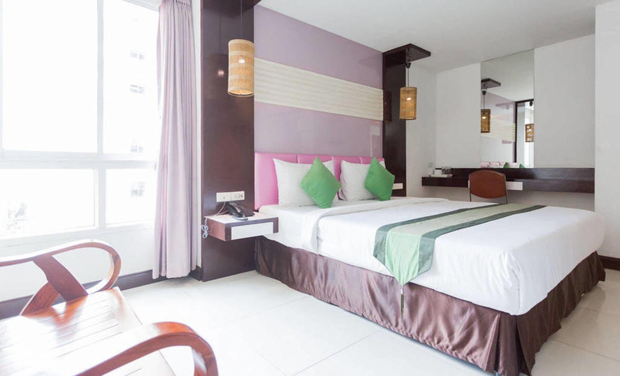 Khách sạn Cozi Hotel, 3*