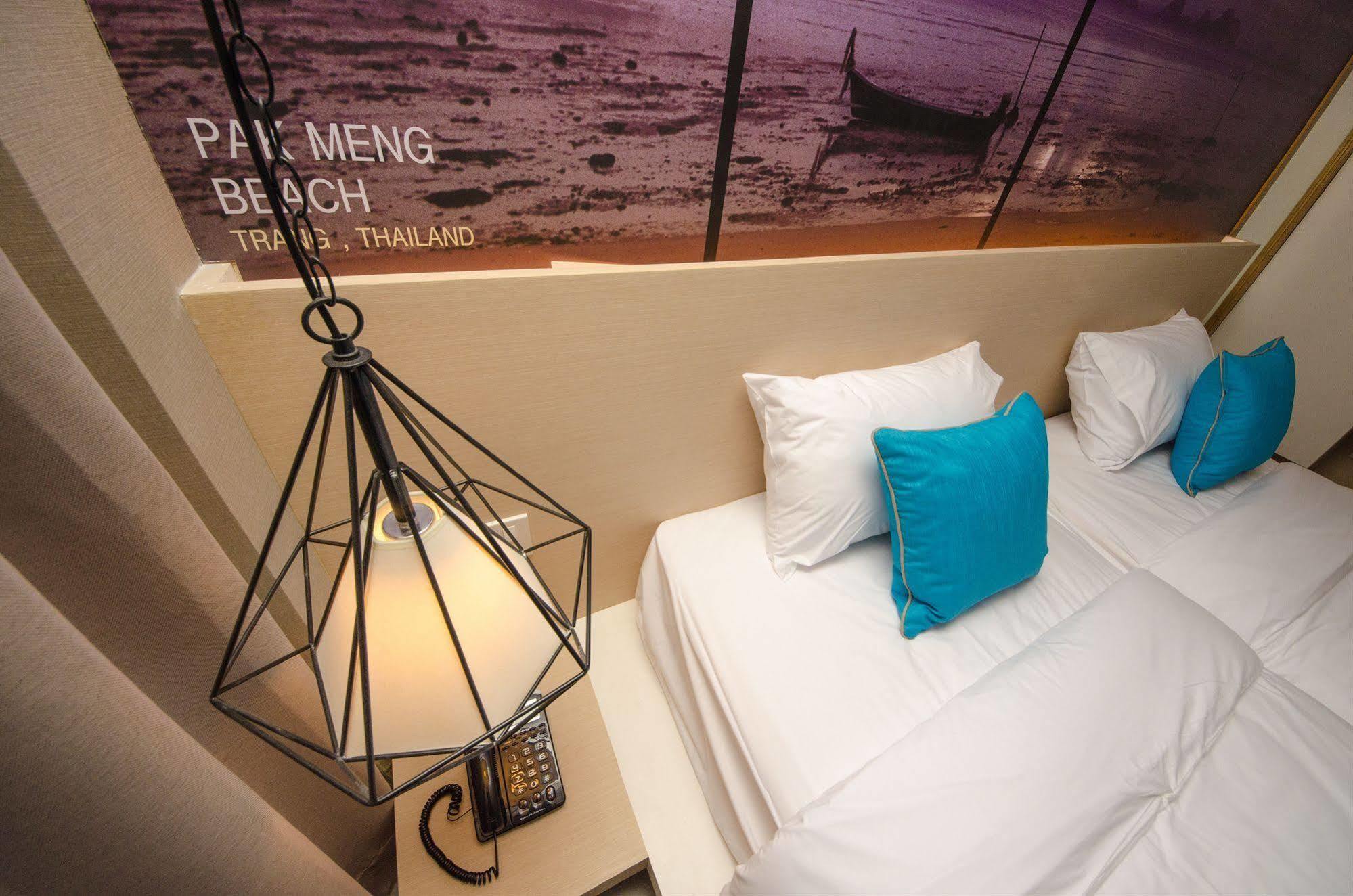 Hotell Bizotel Premier & Bangkok