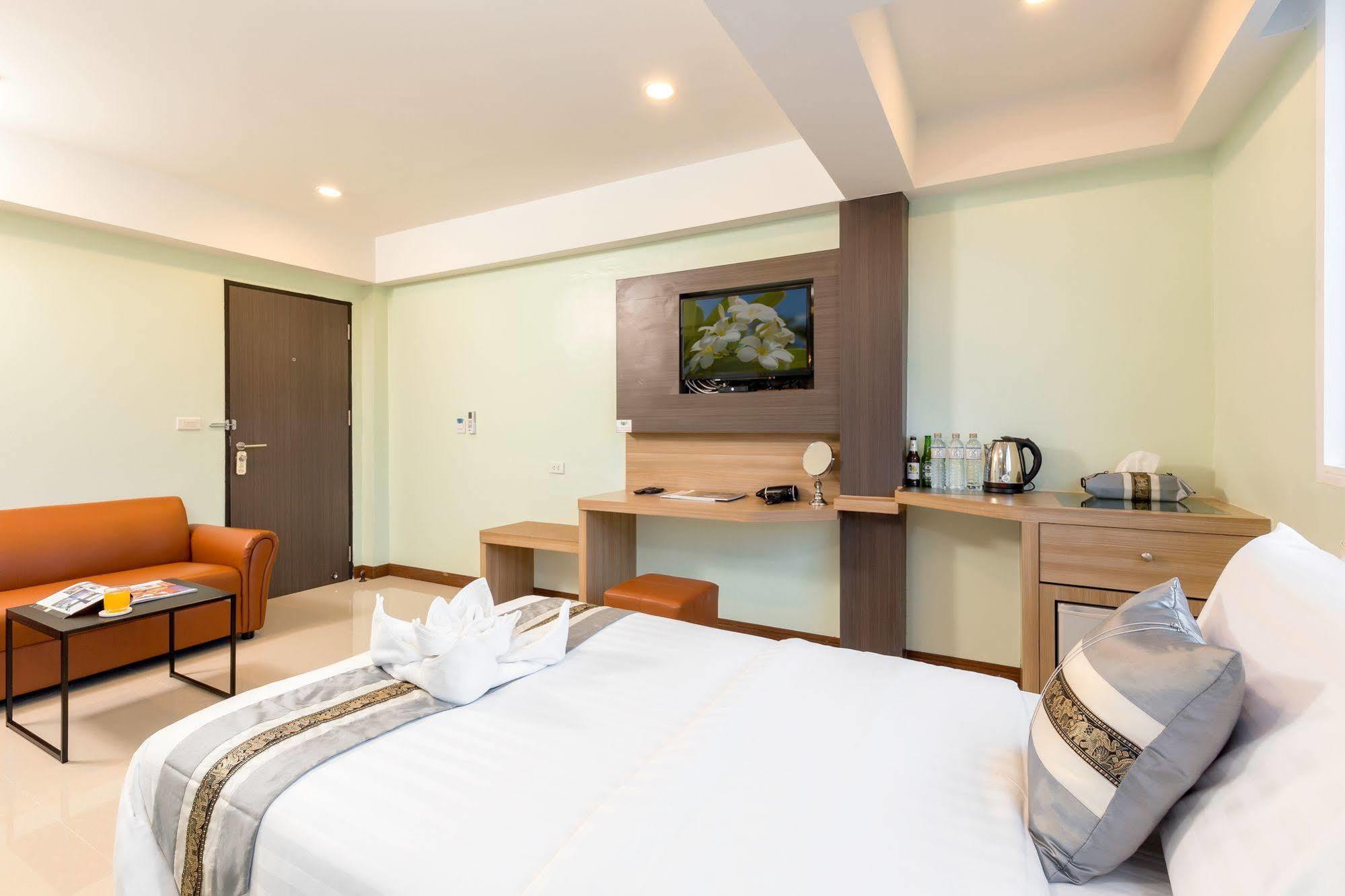 Roomquest Suvarnabhumi Airport Romklao Soi 6 Hotell Bangkok