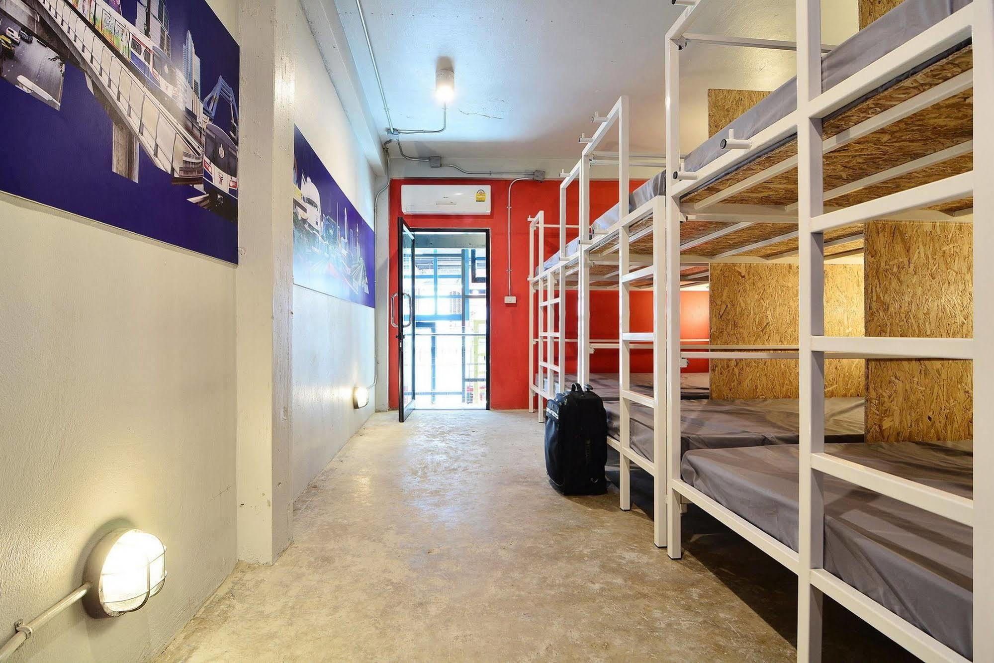 Hostel Adventure Bangkok