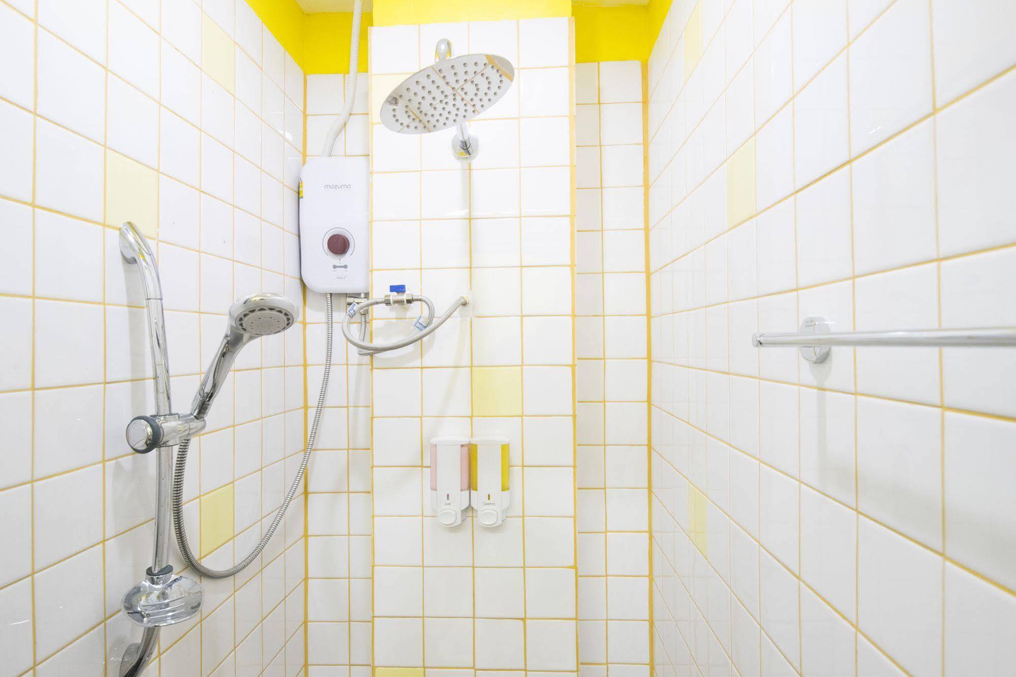 Pixellar Hostel *