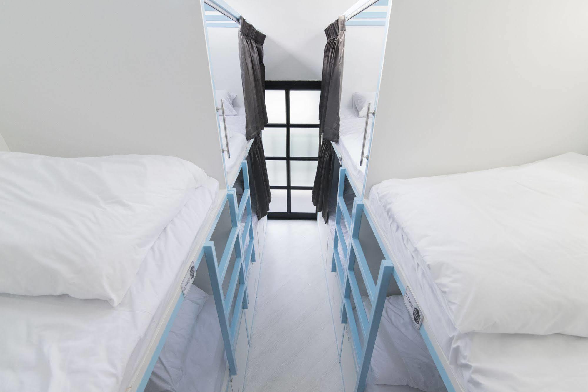 Pixellar Hostel *