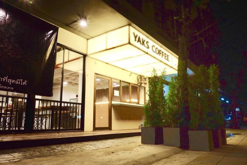 Yaks House Ostello *