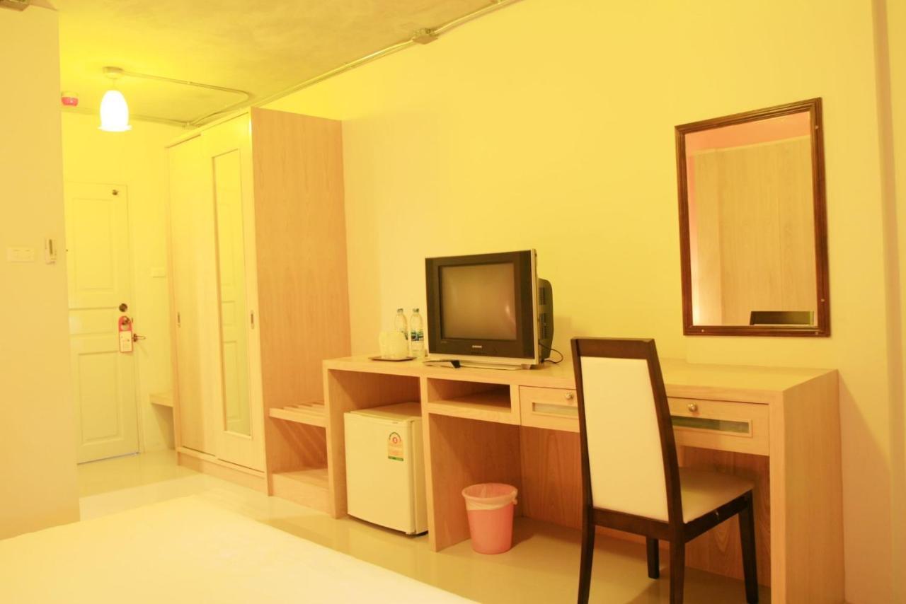 Bansabai Sabaidee Service Apartahotel *