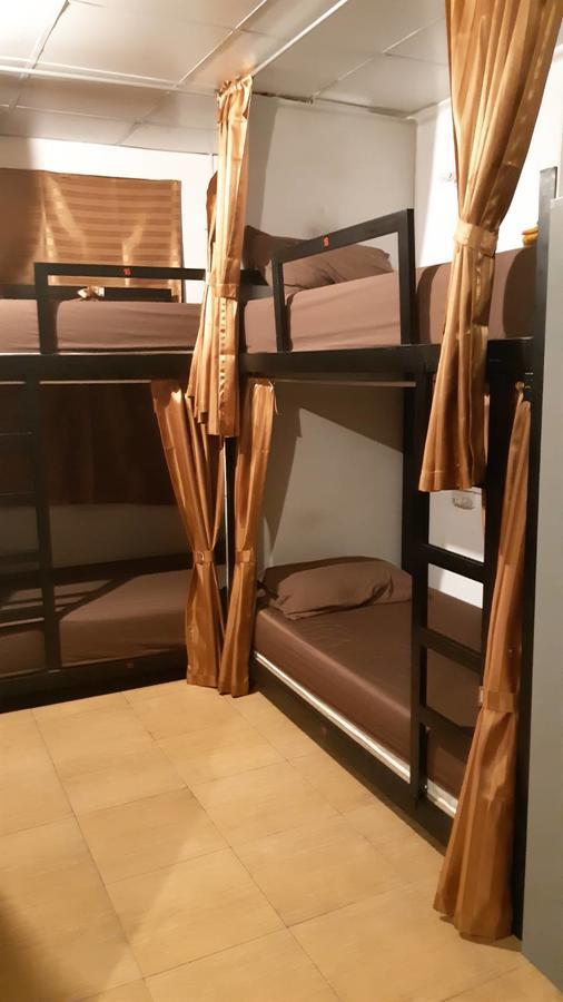 Vr Khaosan Hostel *