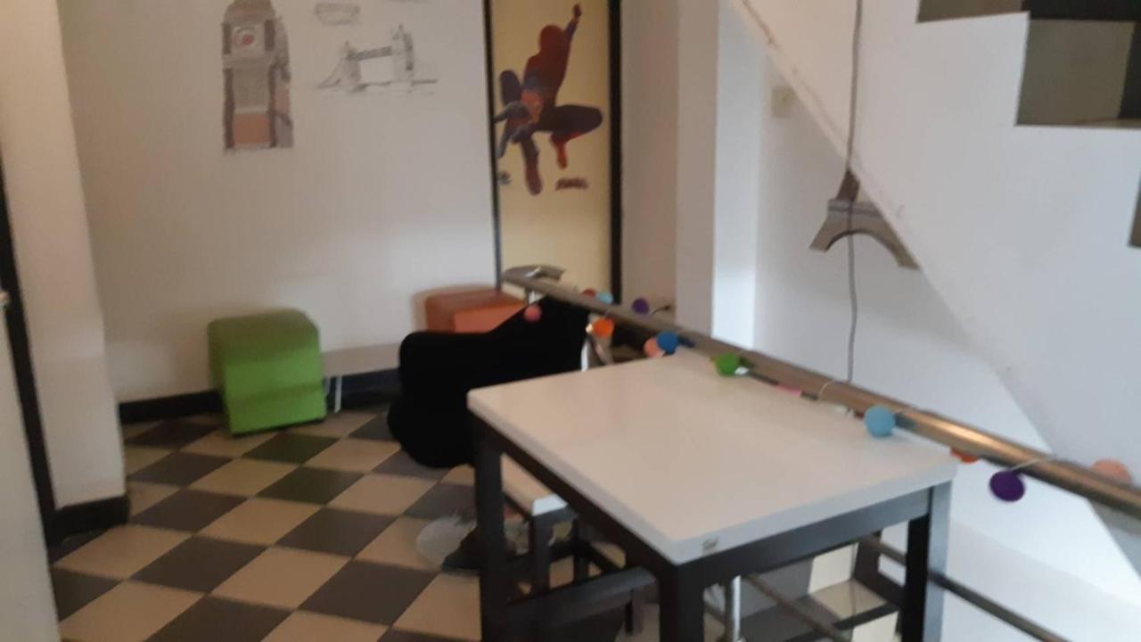 Vr Khaosan Hostel