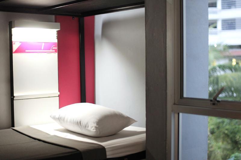 Ostello Cheqinn - Sukhumvit 4 Nana Plaza *