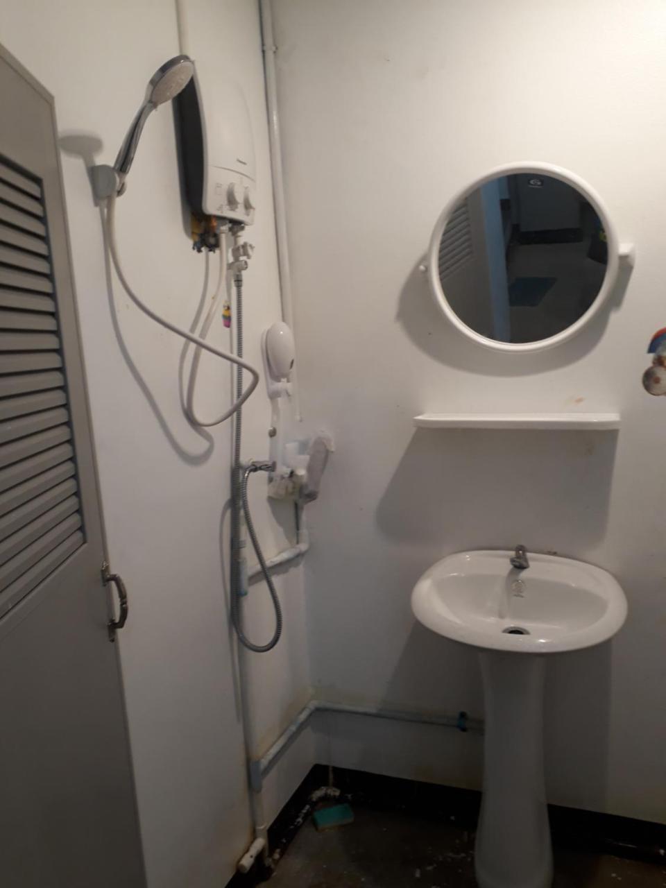 Vr Khaosan Hostel *