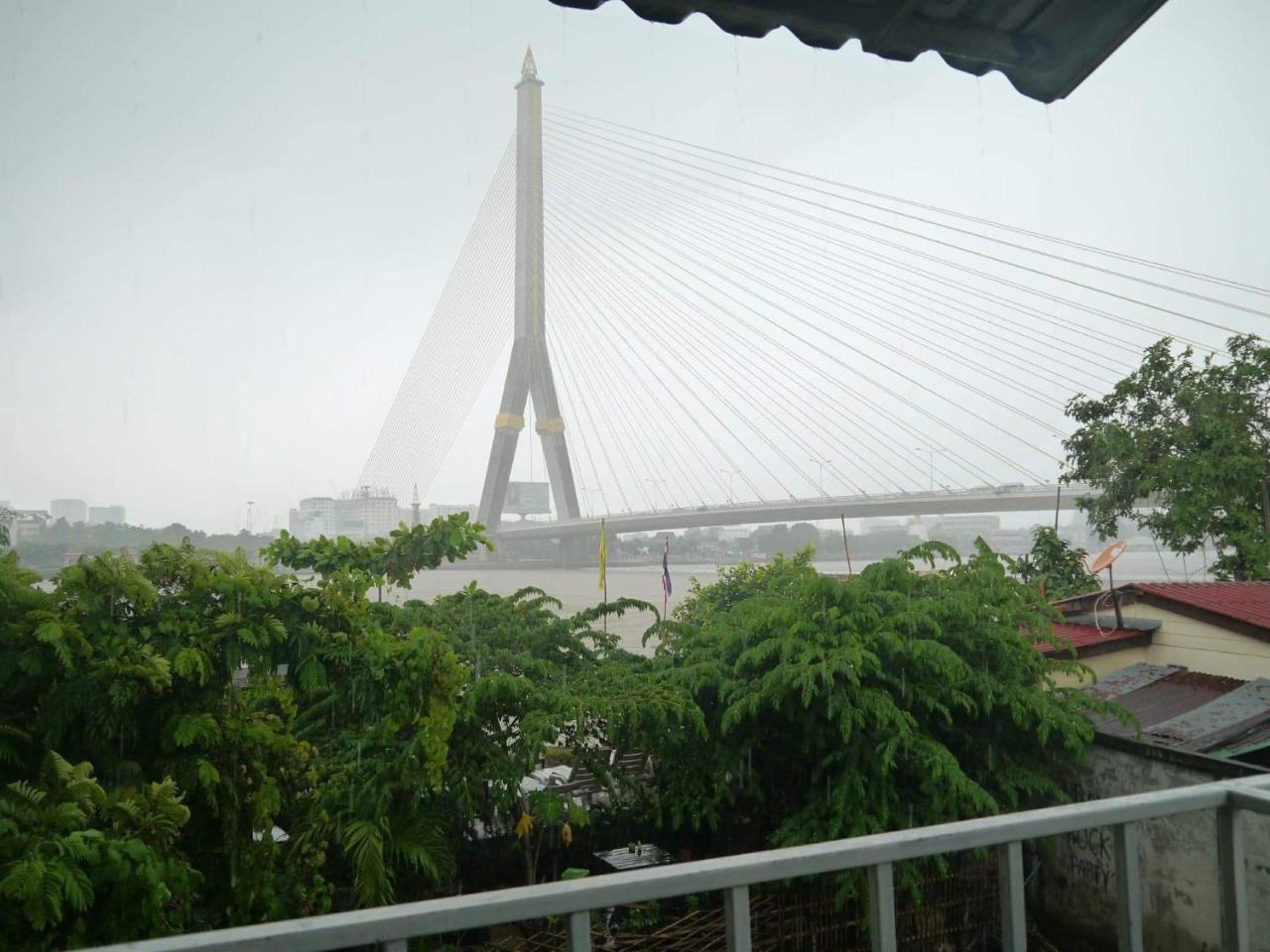 New Phiman Riverview Rumah tetamu *