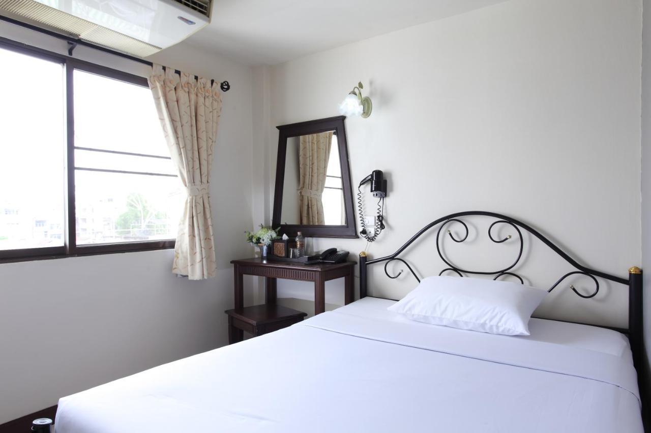 Rambuttri Village Plaza Mini-hôtel