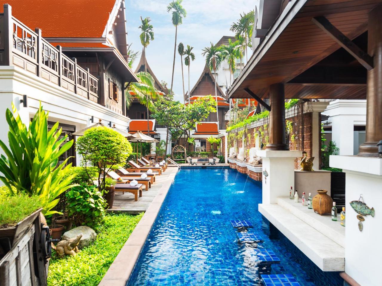 Khách sạn The Davis Bangkok