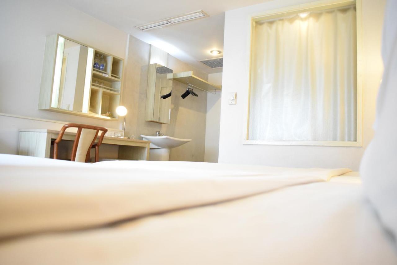 Trang Hotel, Bangkok