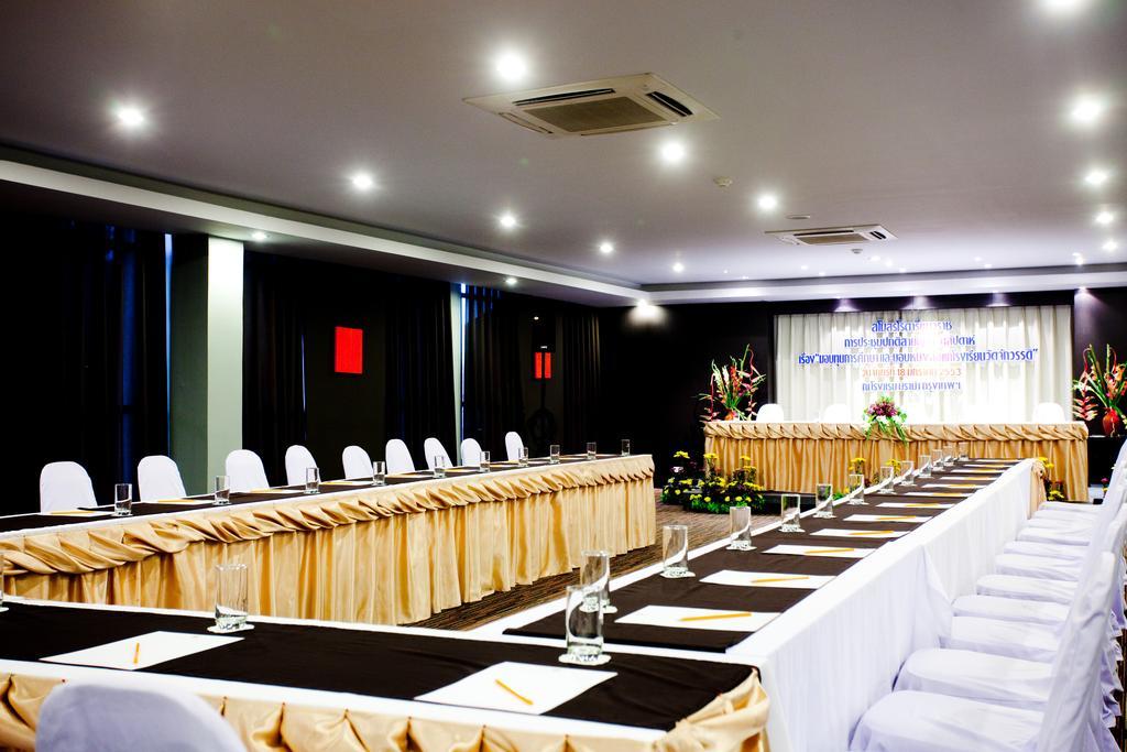 Khách sạn Miramar Bangkok
